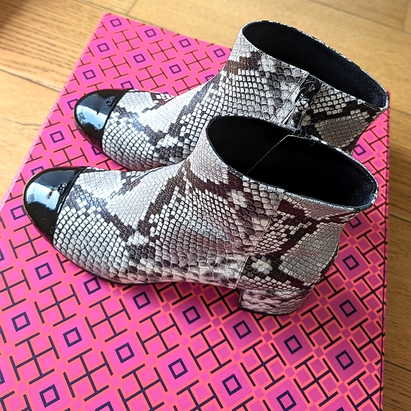 Tory Burch animal print ankle boots - Picture 3 of 14